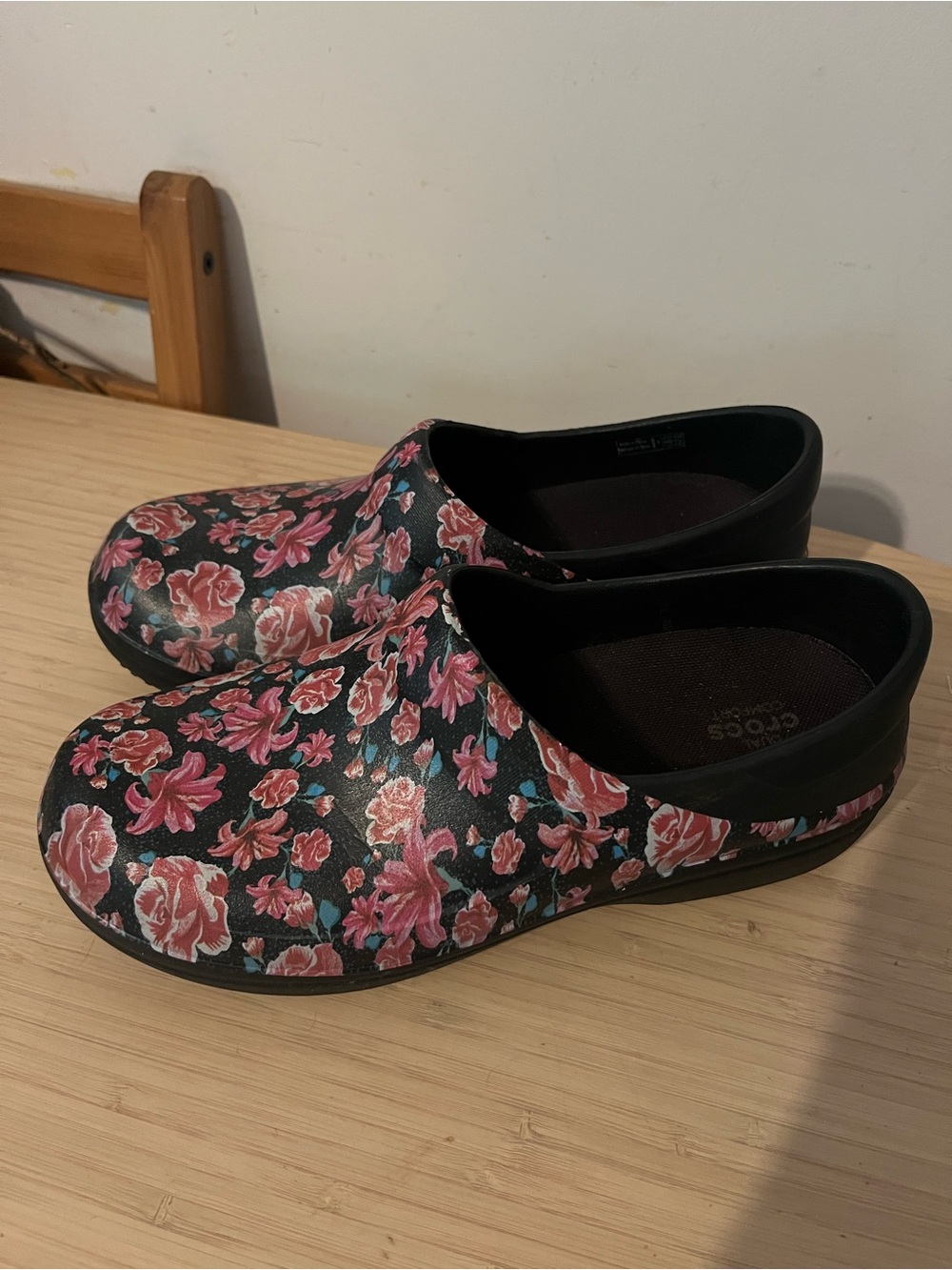 Woman’s Croc Clogs - 9